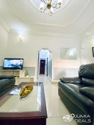Appartement Meuble 3Ch Yaounde Omnisport - Tigson Kültér fotó