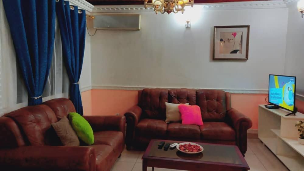 Appartement Meuble 3Ch Yaounde Omnisport - Tigson Kültér fotó